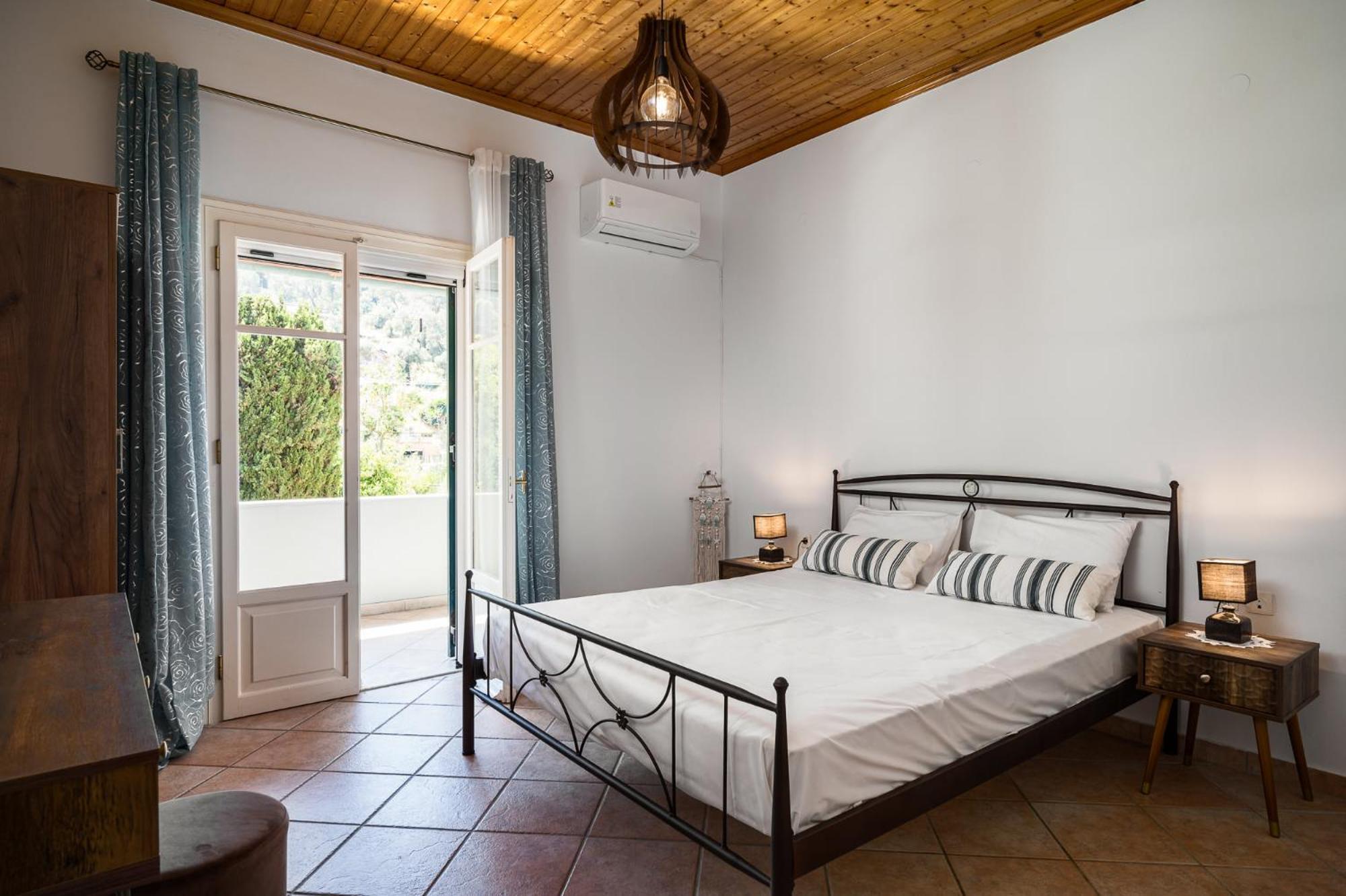 Vicky'S Apartments Agios Gordios  Exterior photo
